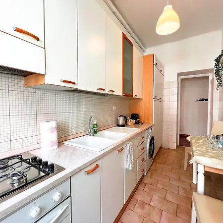 Large House Near The Metro A - Ideal For 6 People In The Center Of Appartement Rome
